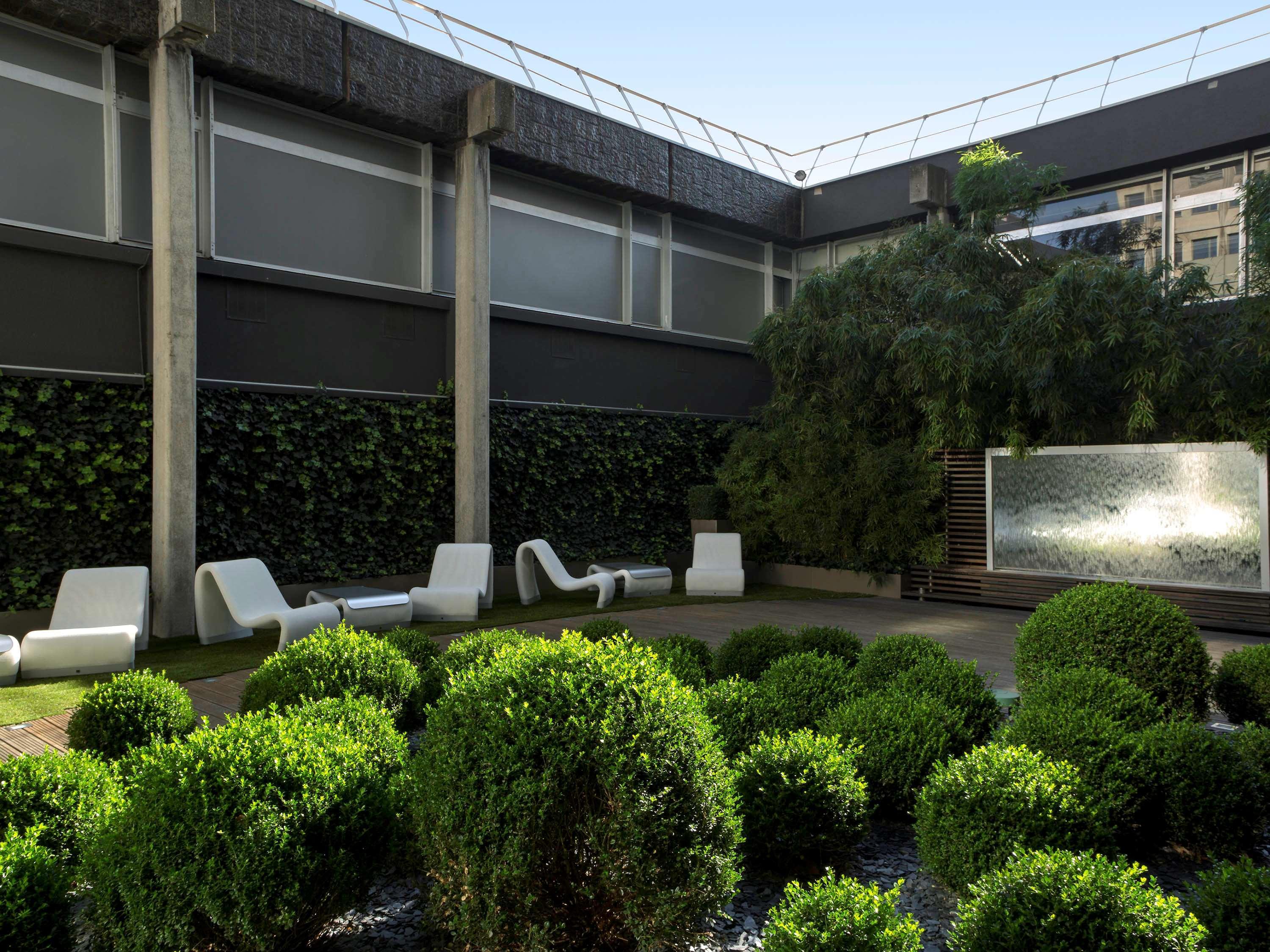 Sofitel Lyon Bellecour Hotel Luaran gambar The courtyard of the building