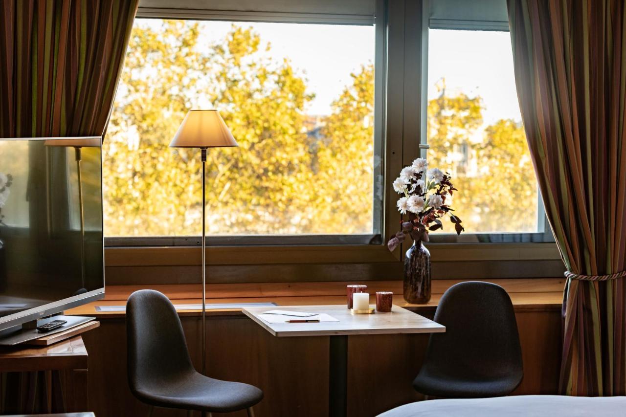 Sofitel Lyon Bellecour Hotel Luaran gambar A room at the hotel