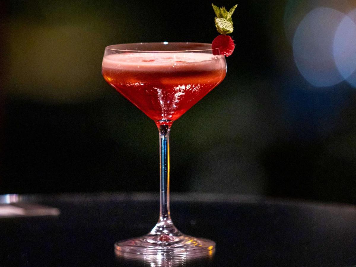 Sofitel Lyon Bellecour Hotel Luaran gambar A Clover Club cocktail
