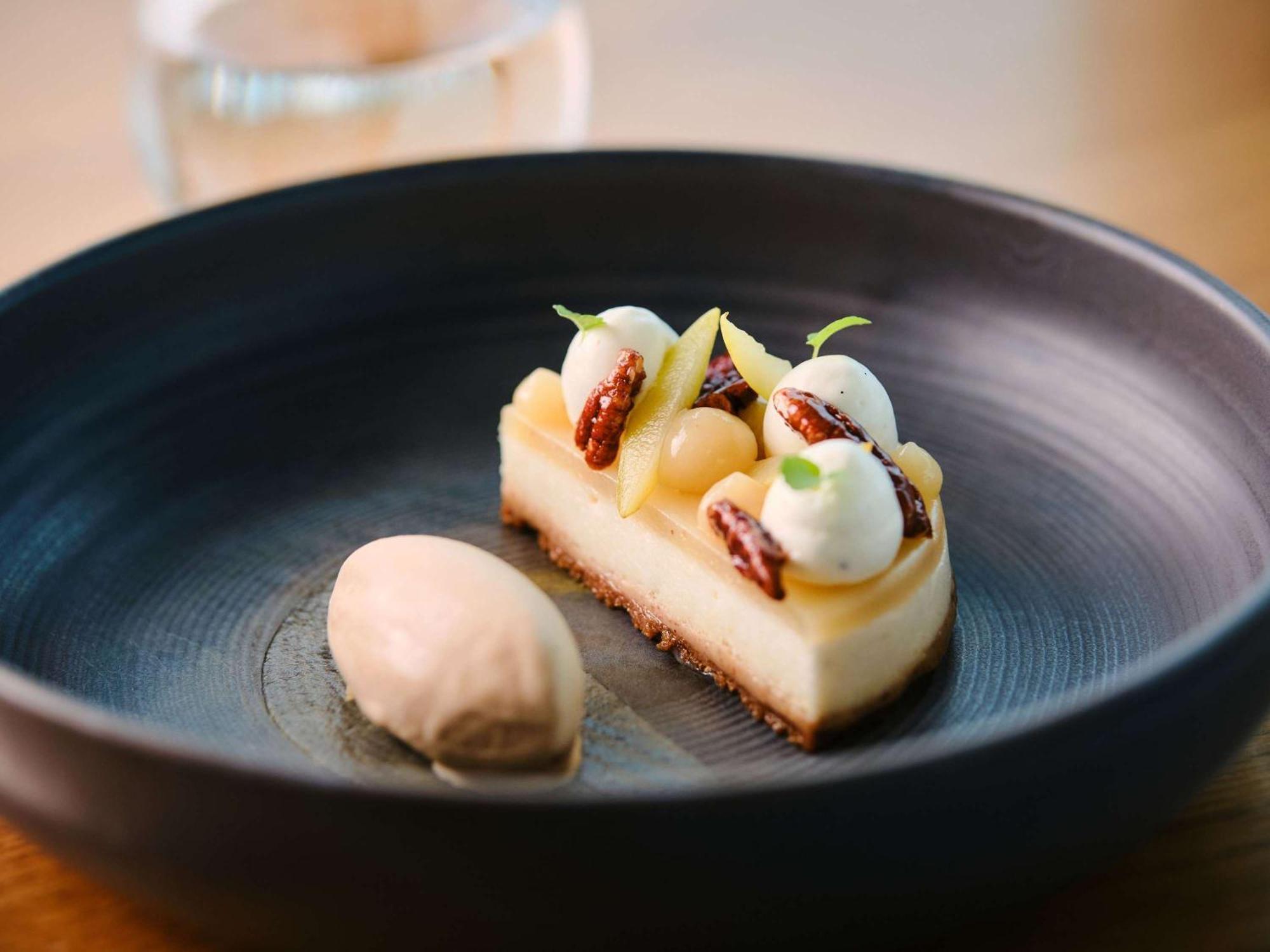 Sofitel Lyon Bellecour Hotel Luaran gambar A cheesecake